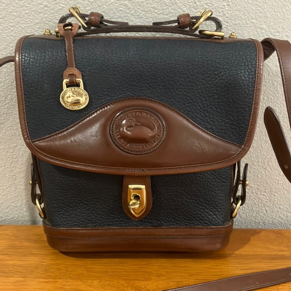 Dooney & Bourke Navy and Brown Spectator Carrier Bag Vintage EUC